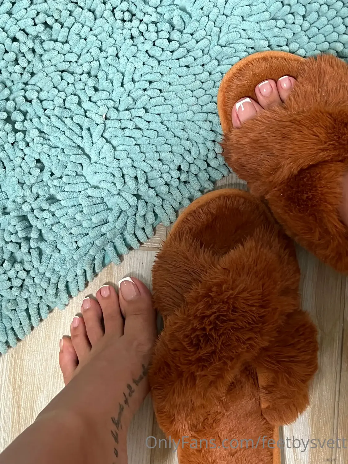 Beautiful nude girl feet by svet freeorn