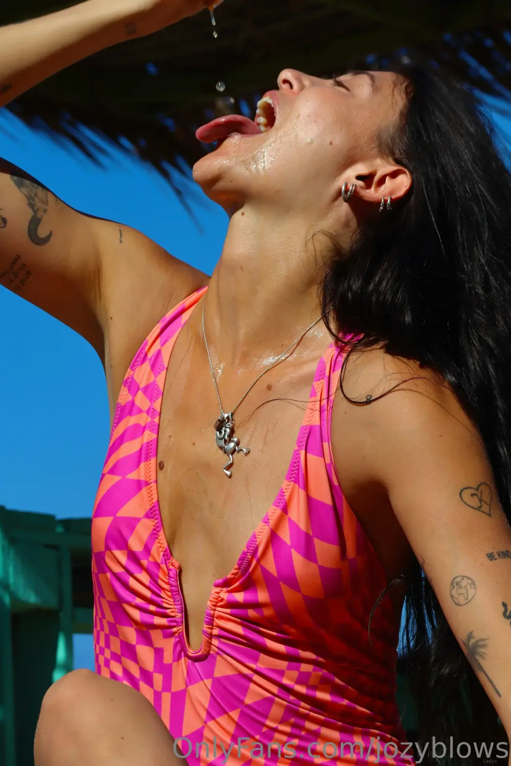 Beautiful nude girl jozyblows fucks tits