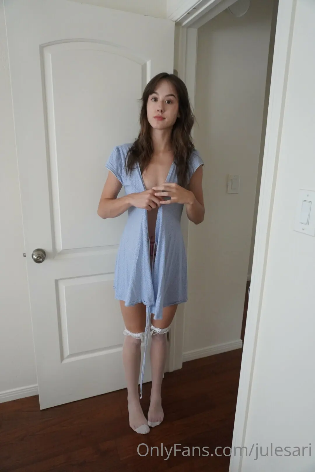 hot nudes girl julesari fucks