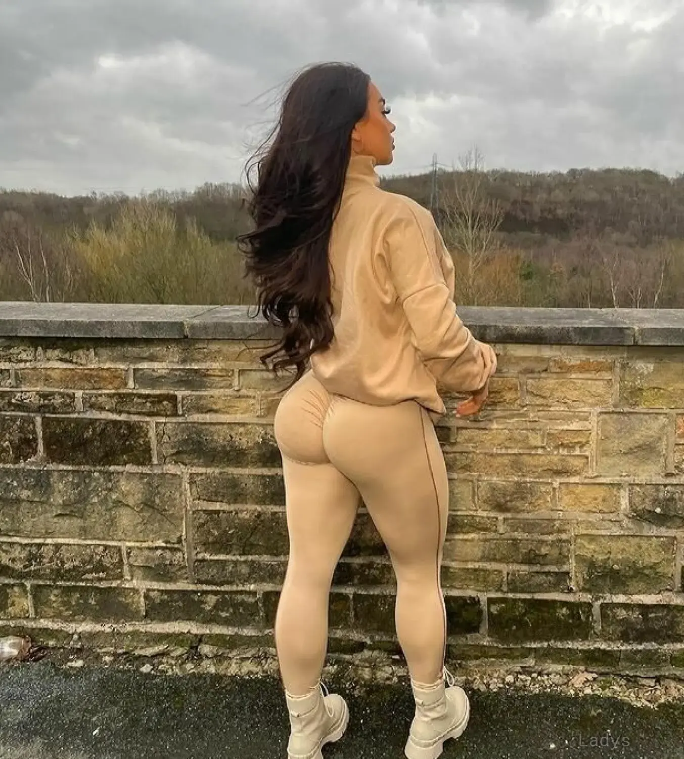 Kate Isobel Uncovered - All Her Naked Moment On Display