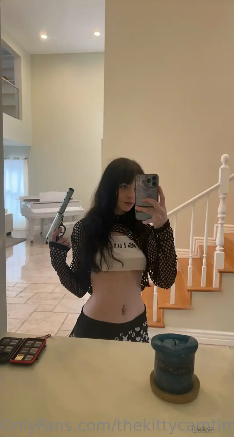 Beautiful nude girl kitty cam pornos free