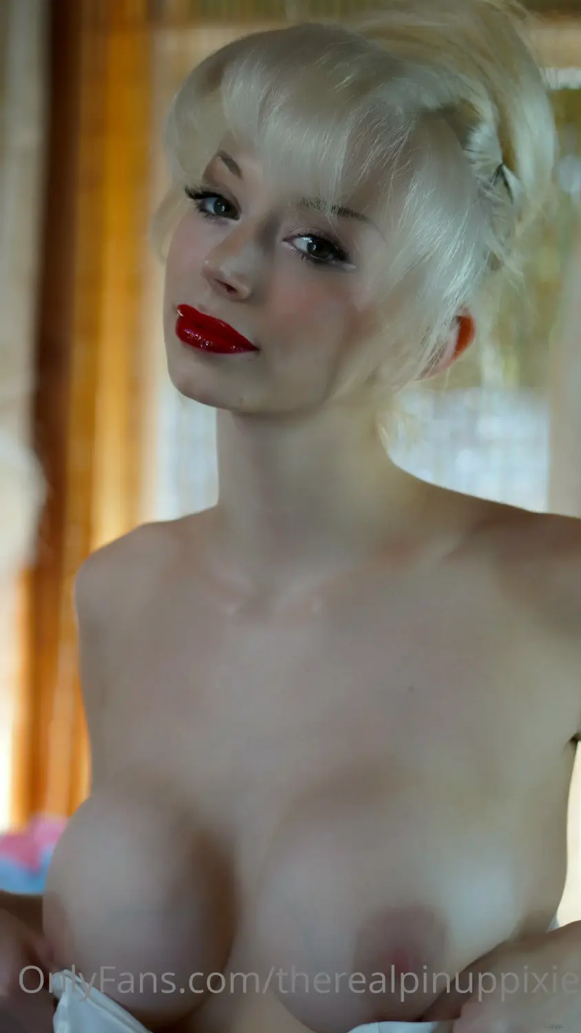 Beautiful nude girl pinuppixie sex twitter